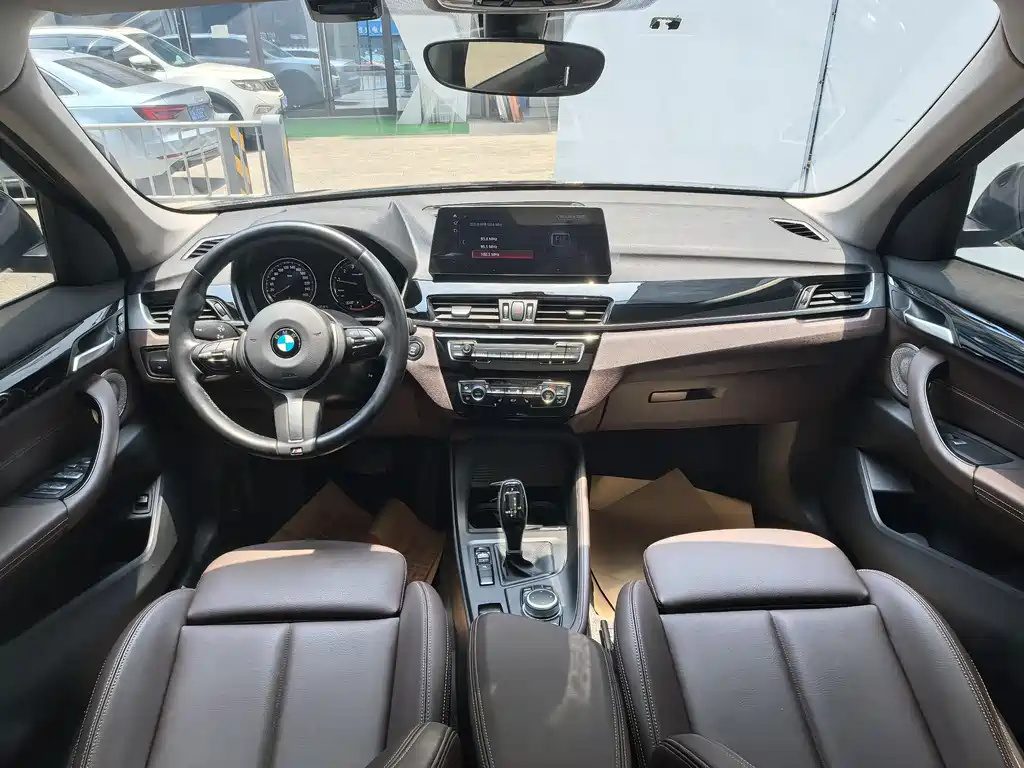 BMW X1 2021 — фото 7