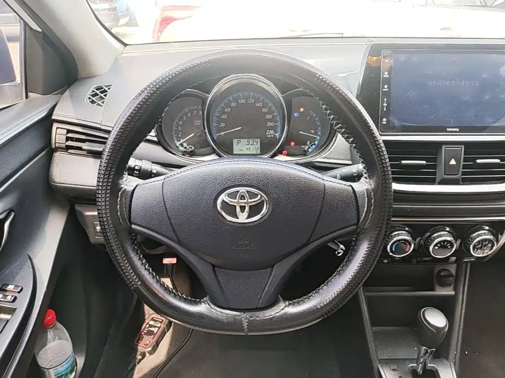 Toyota Yaris L 2019 — фото 11
