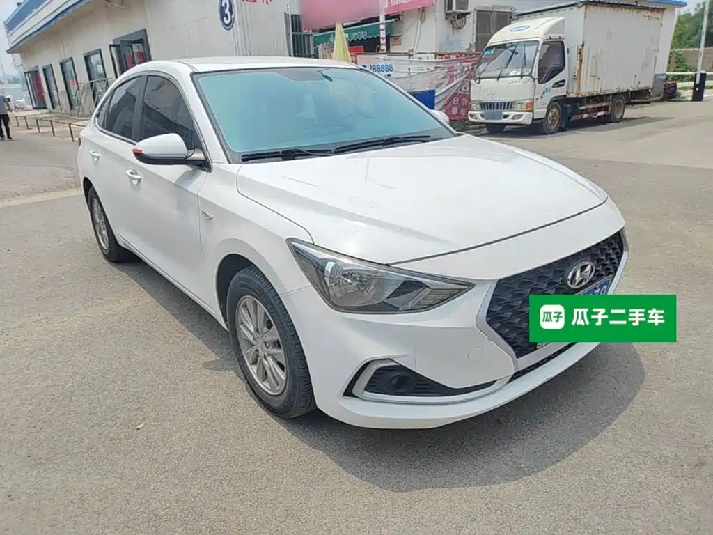 Hyundai Elantra 2019 — фото 4