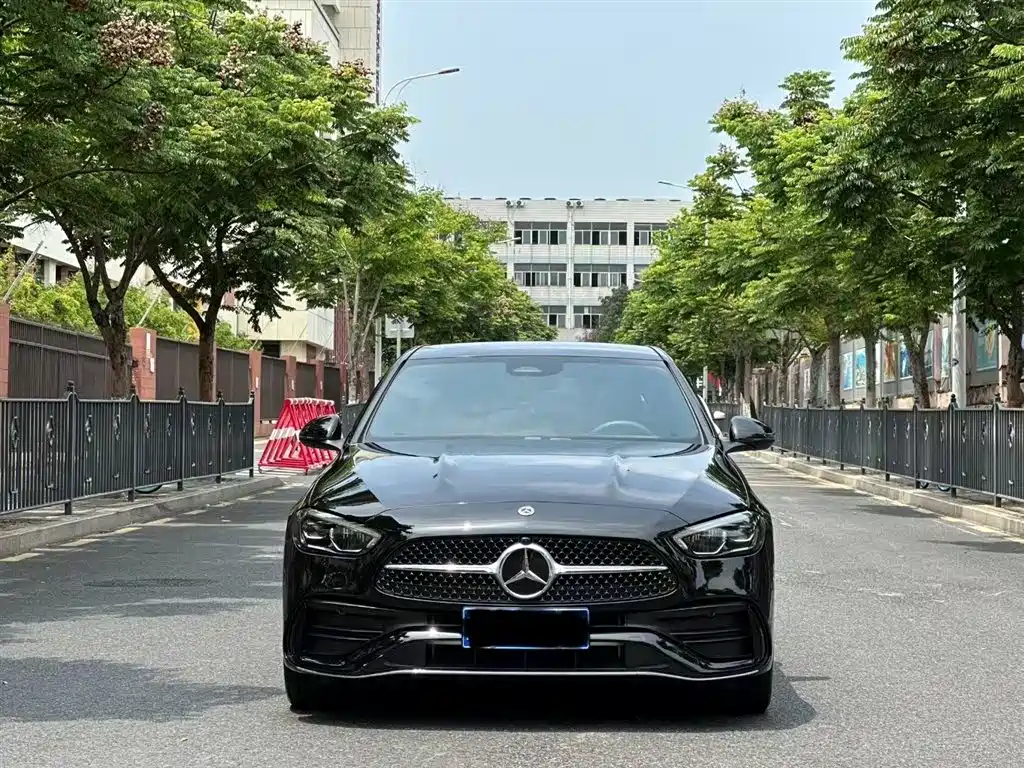 Mercedes-Benz C-Class 2024