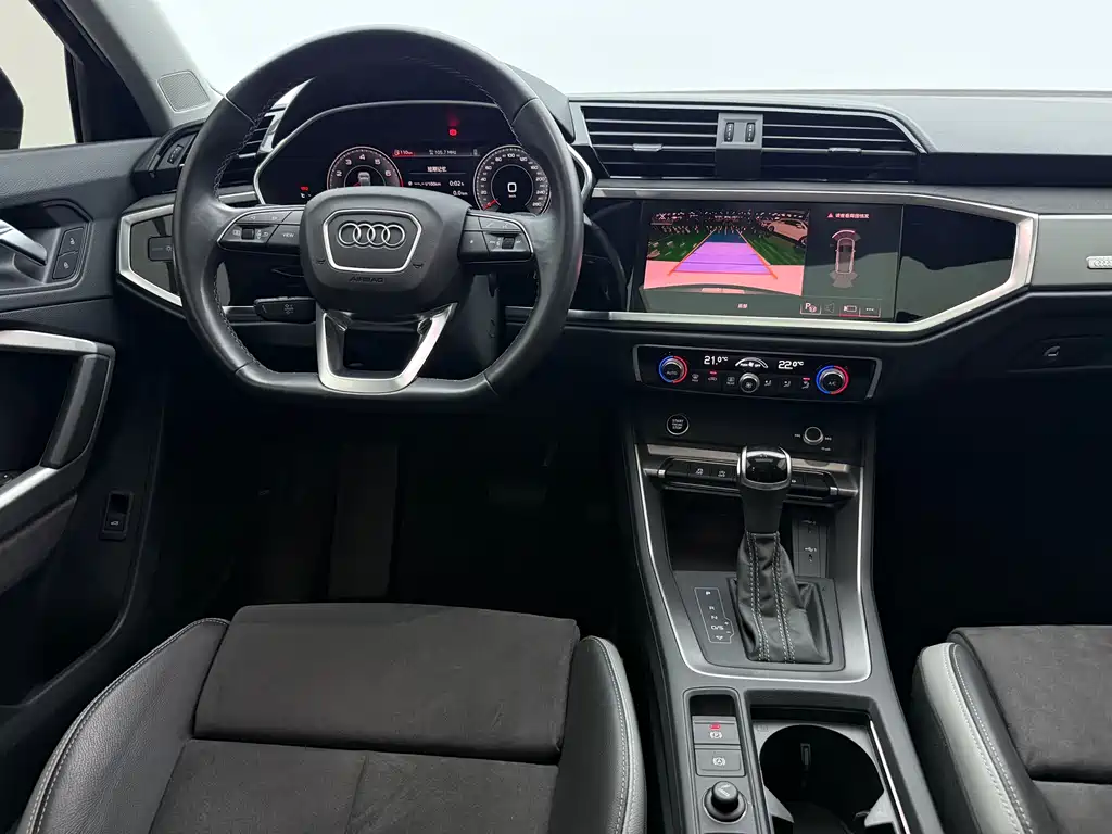 Audi Q3 2023 — фото 10