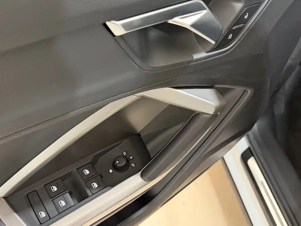 Audi Q3 2023 — фото 17