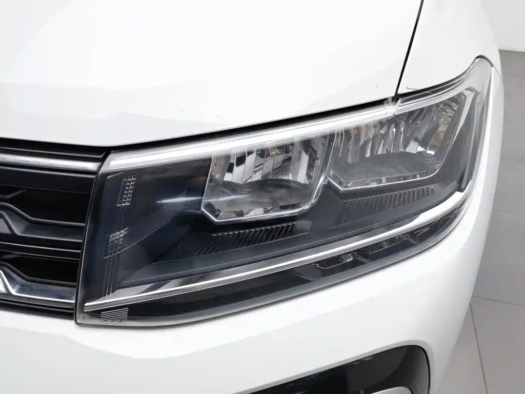 Volkswagen T-Cross 2023