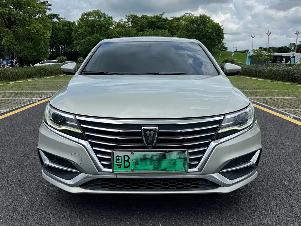 Roewe i6 New Energy 2019 — фото 1