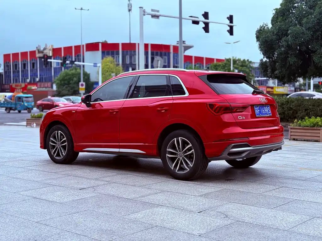 Audi Q3 2021