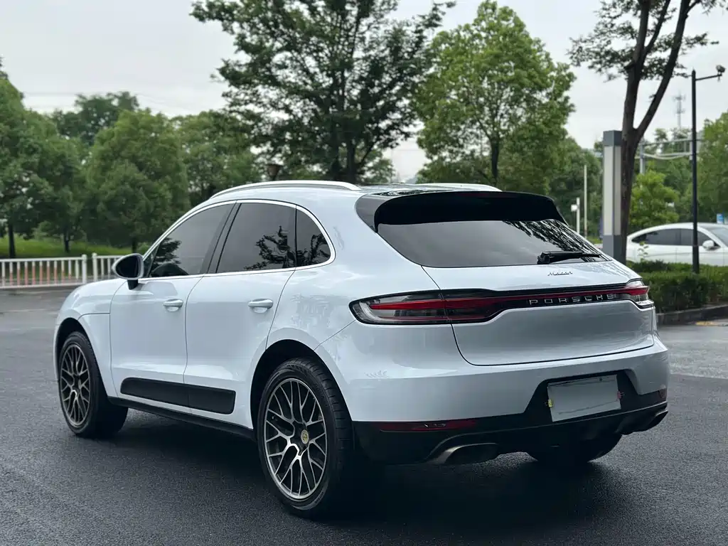 Porsche Macan 2021 — фото 12