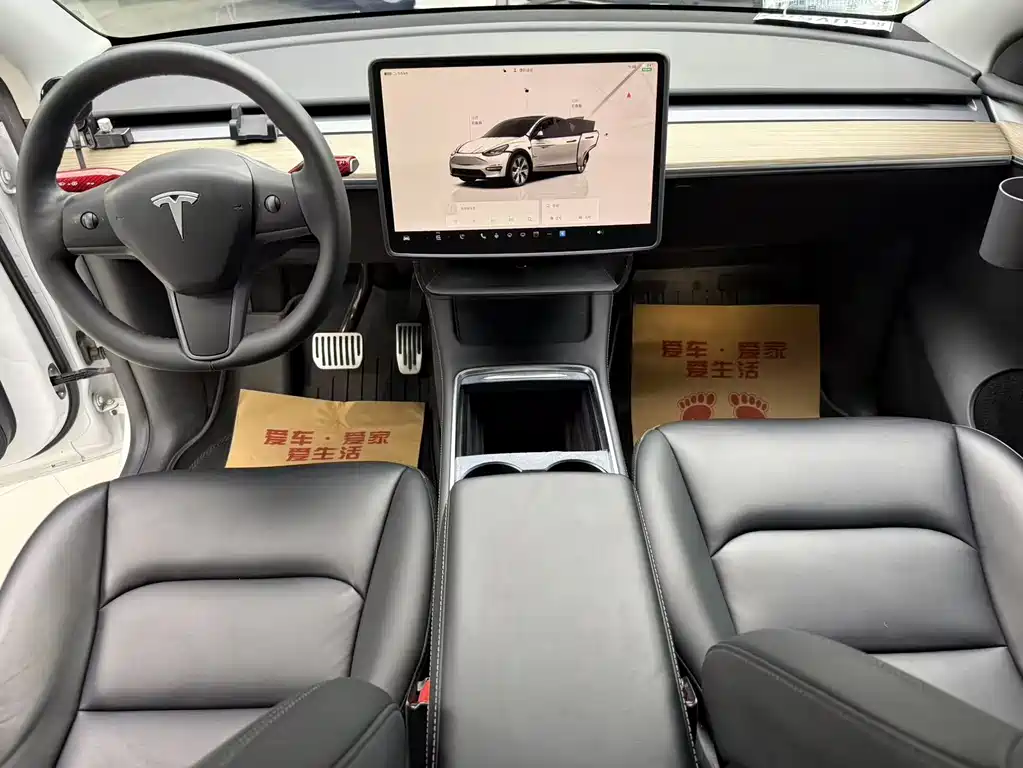 Tesla Model Y 2022 — фото 9