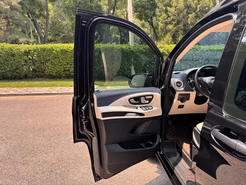 Mercedes-Benz Vito 2024