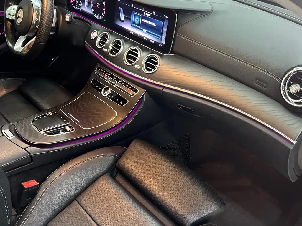 Mercedes-Benz E-Class 2019 — фото 14