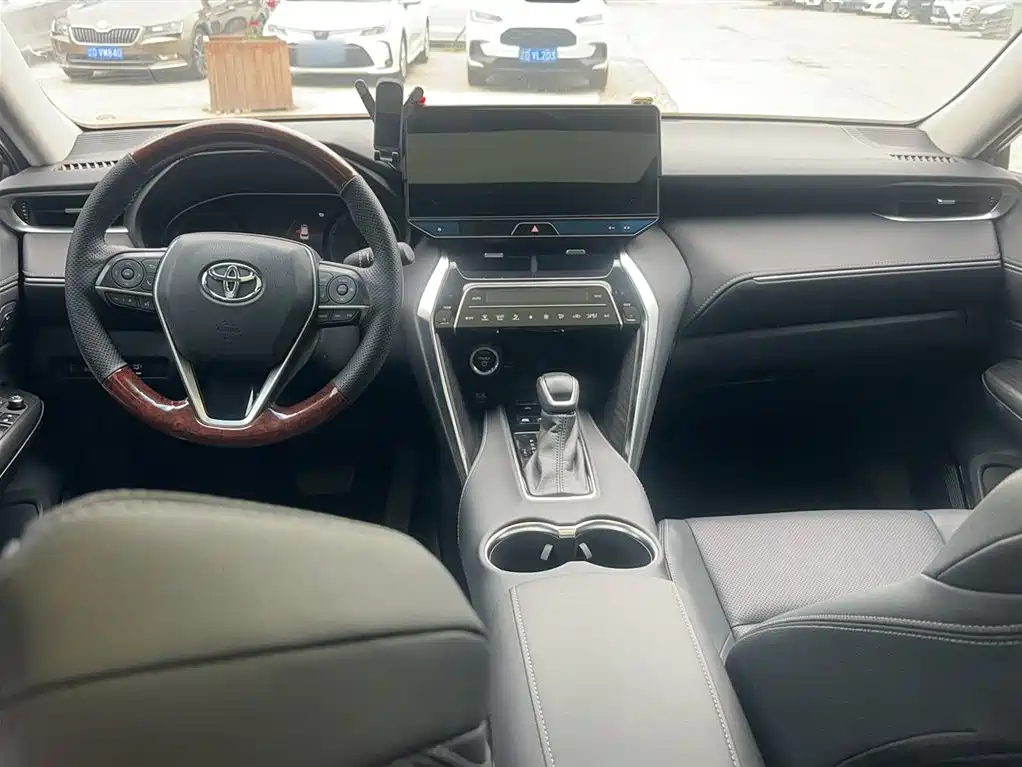 Toyota Harrier 2024 — фото 4