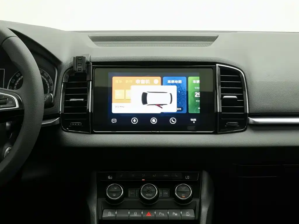 Skoda Karoq 2021 — фото 12