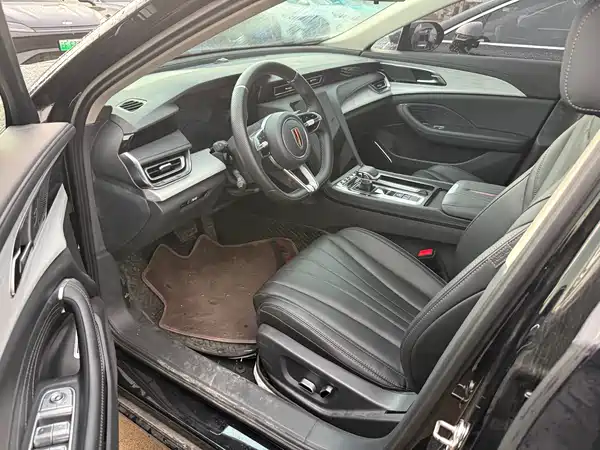 Hongqi H5 2025