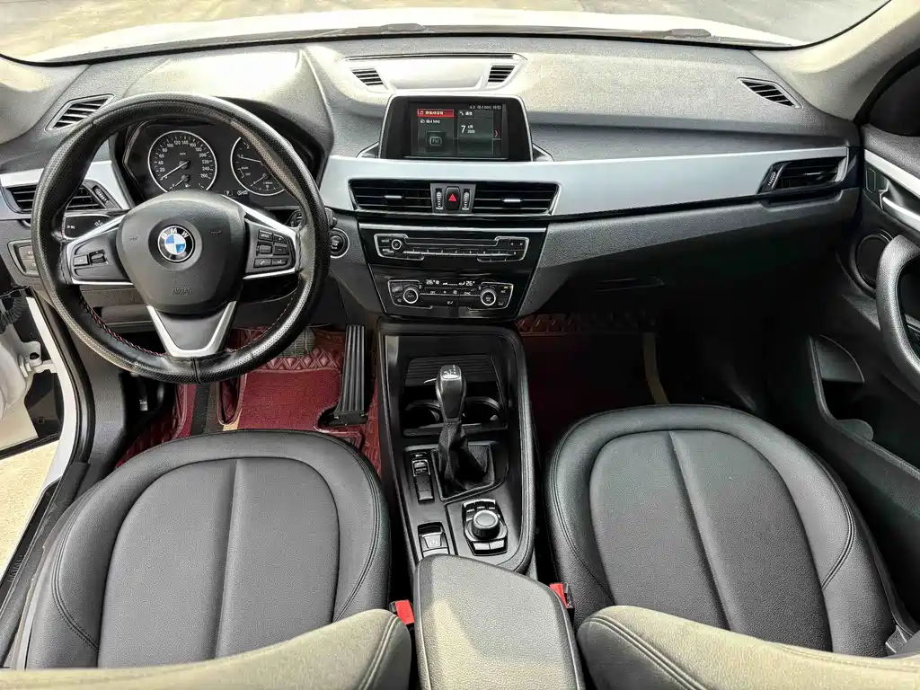 BMW X1 2017 — фото 8