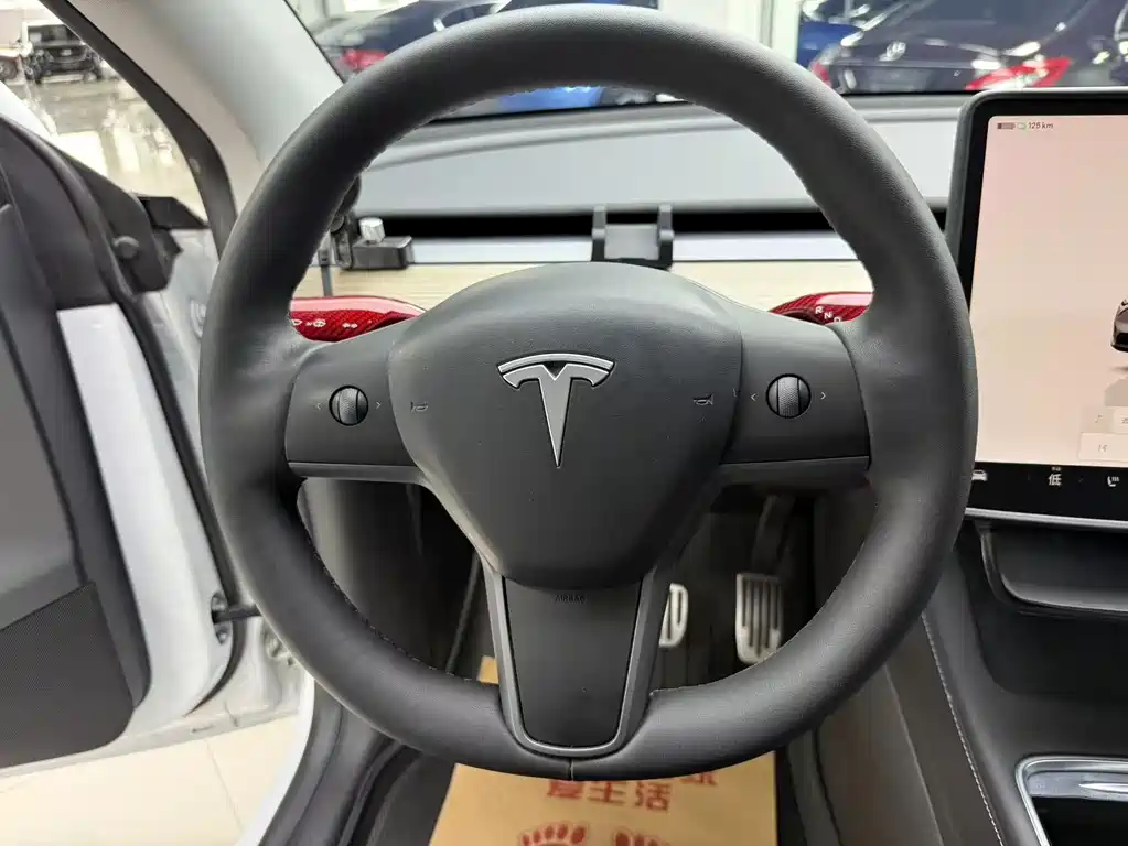 Tesla Model Y 2022 — фото 10