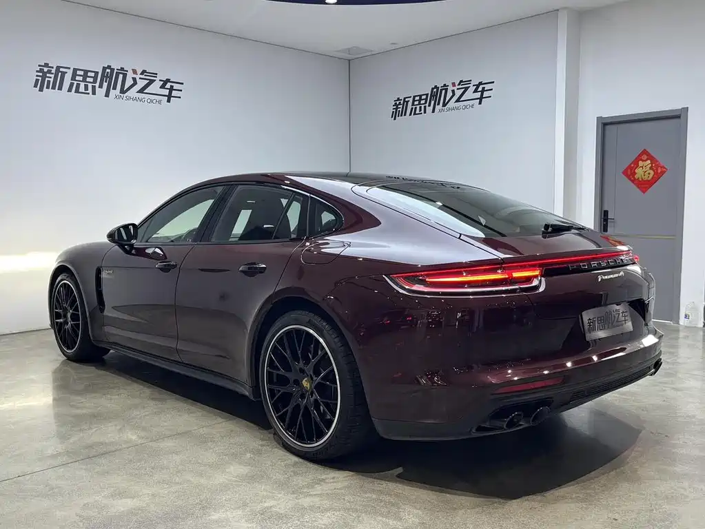 Porsche Panamera Hybrid 2020