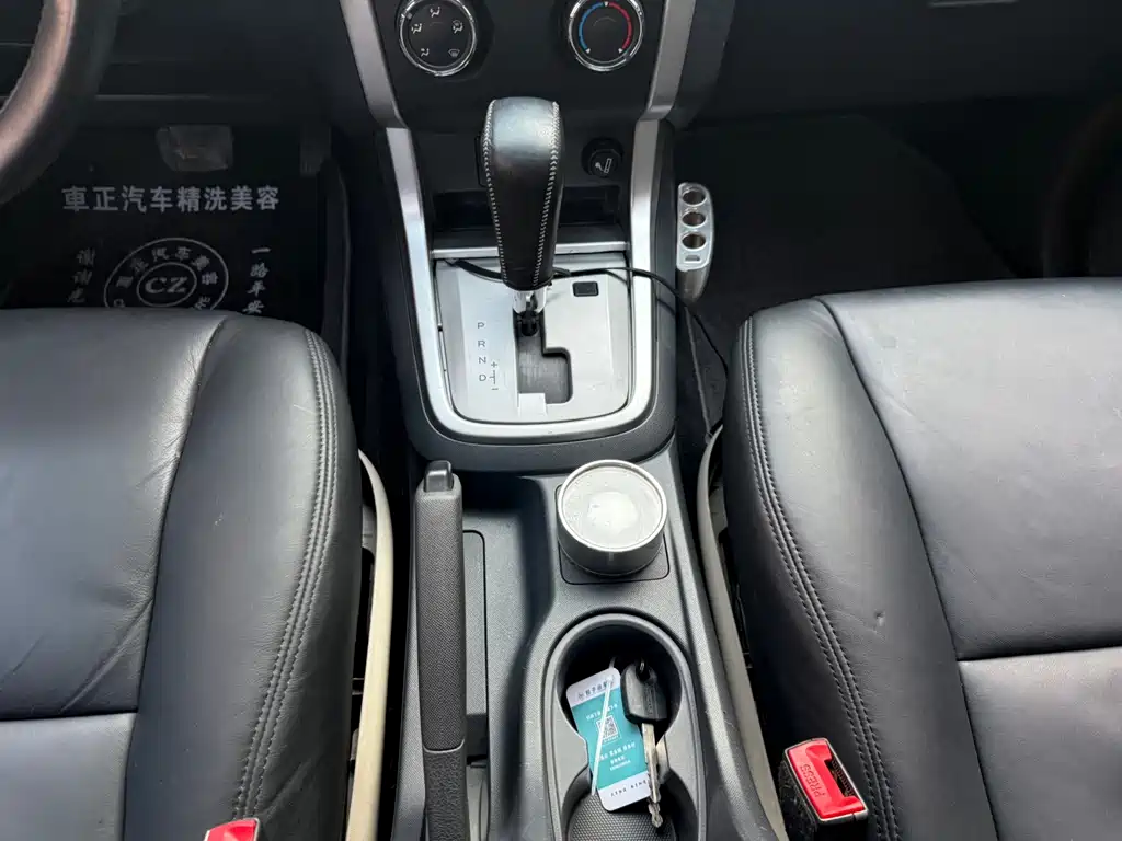 Isuzu MU-X 2016 — фото 8