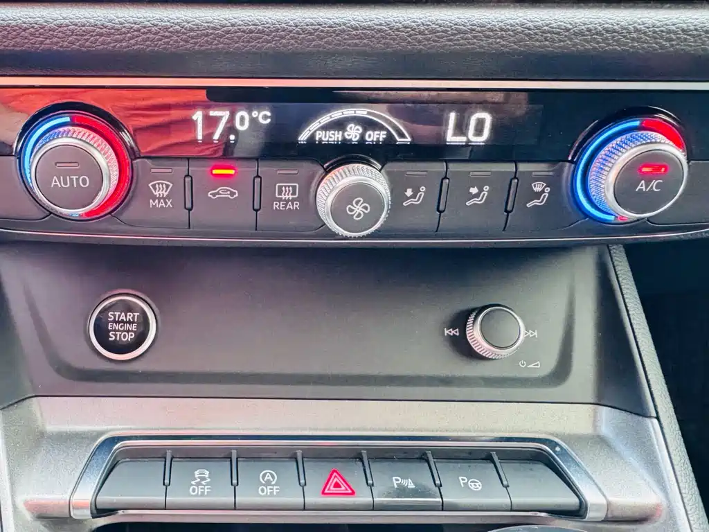 Audi Q3 2022 — фото 15