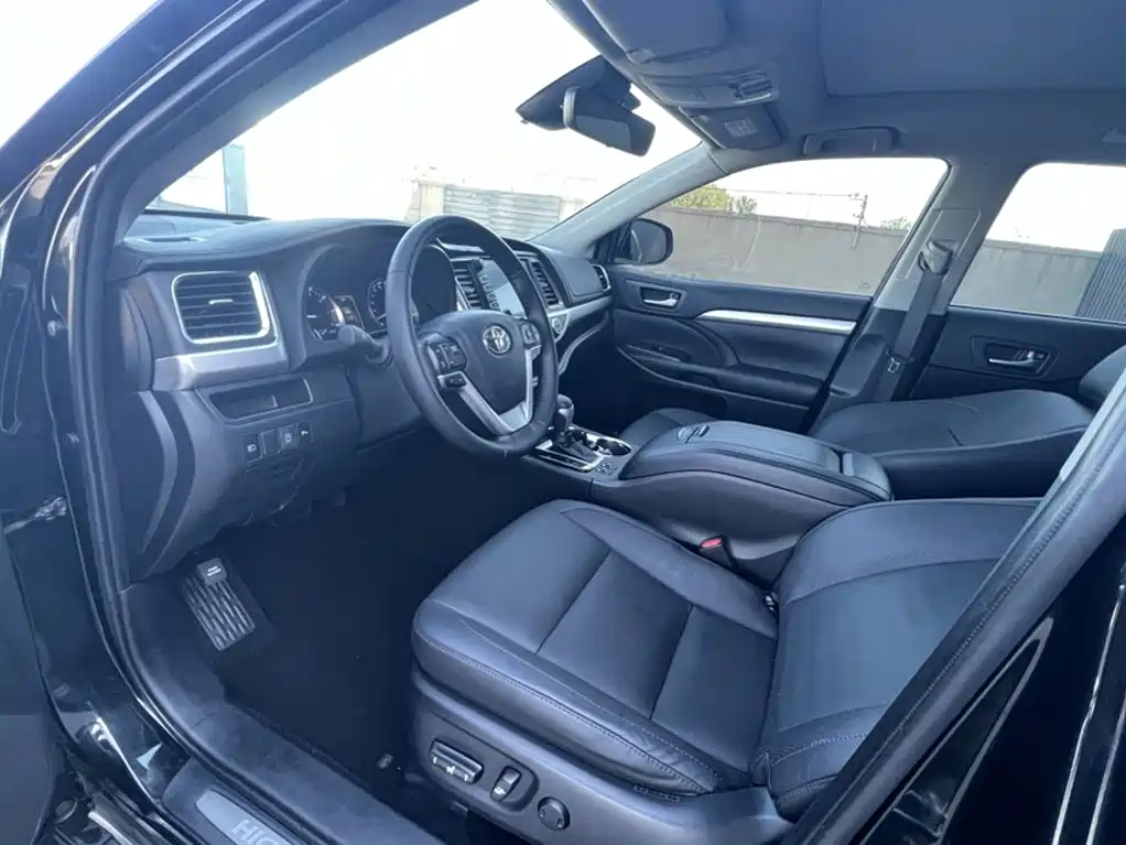 Toyota Highlander 2019 — фото 10