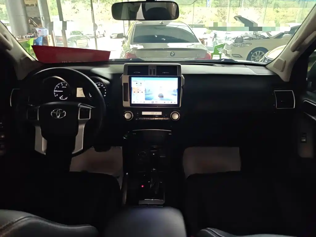 Toyota Prado 2016 — фото 10