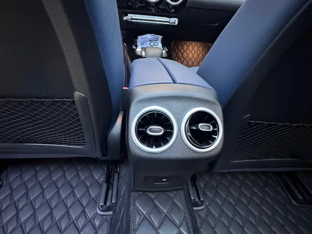 Mercedes-Benz A-Class 2022 — фото 12