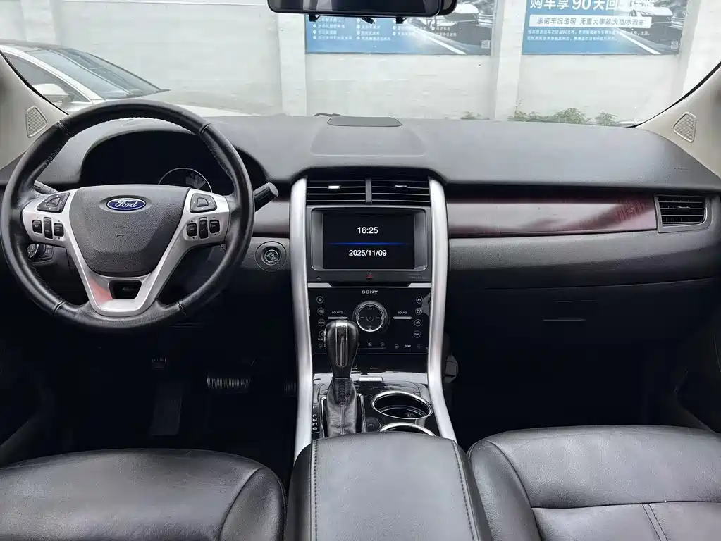 Ford Edge 2015 — фото 11
