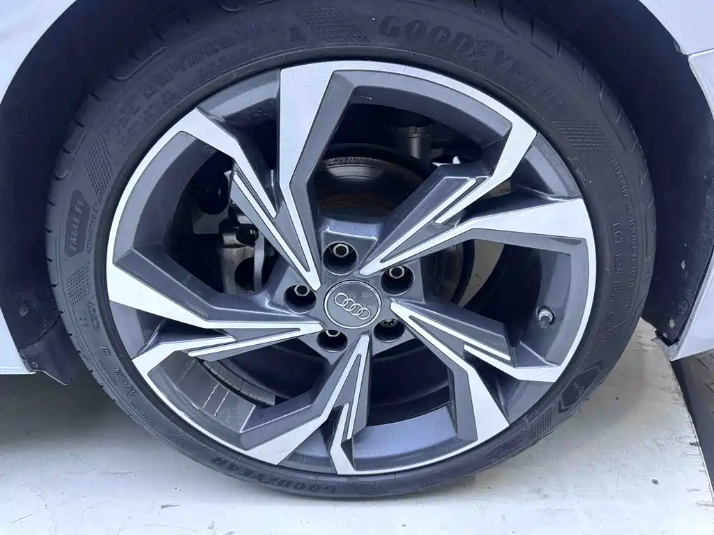 Audi A3 2021 — фото 18