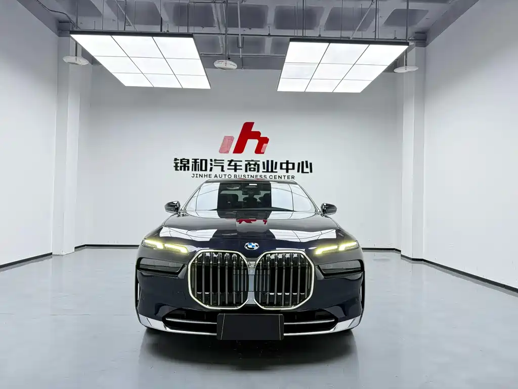 BMW 7 Series 2024