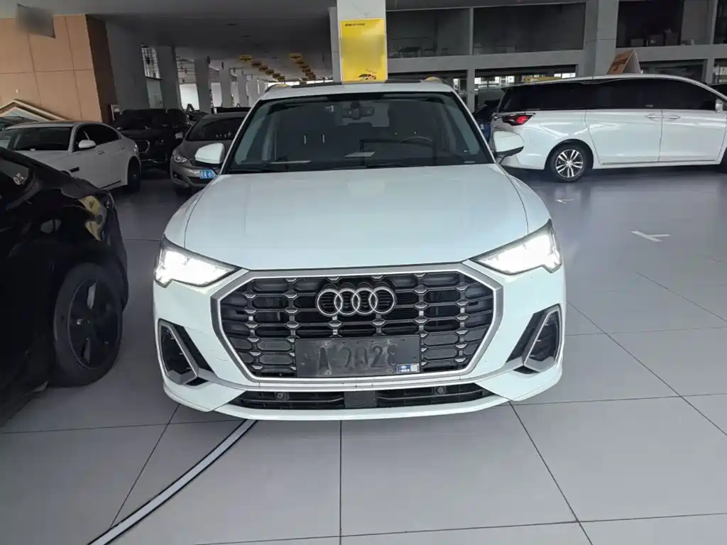 Audi Q3 2021