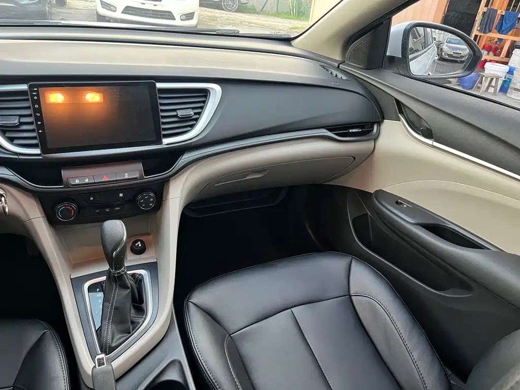 Buick Excelle 2016 — фото 12