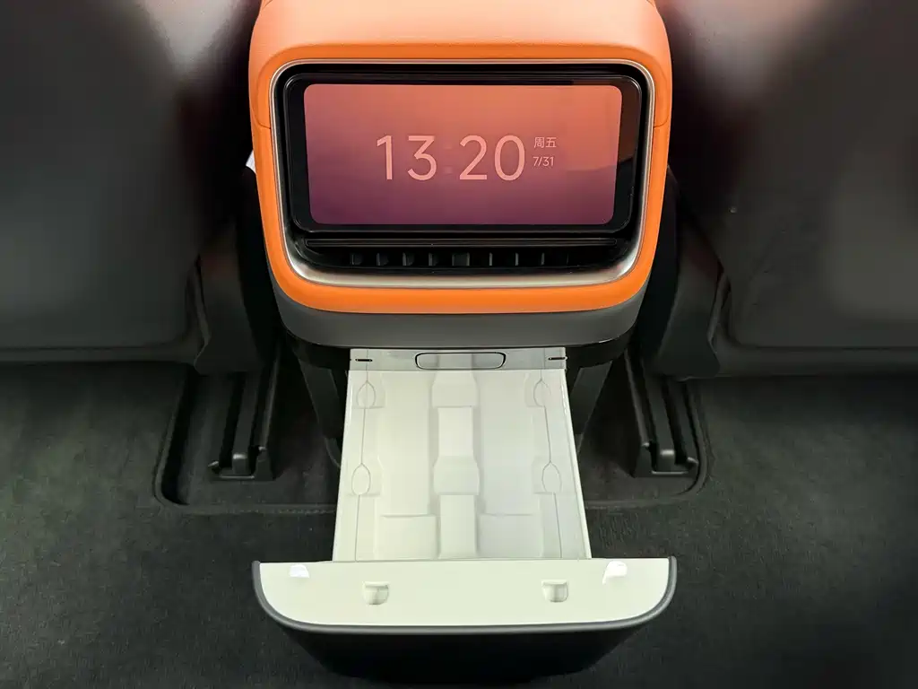 Xiaomi YU7 2026 — фото 9