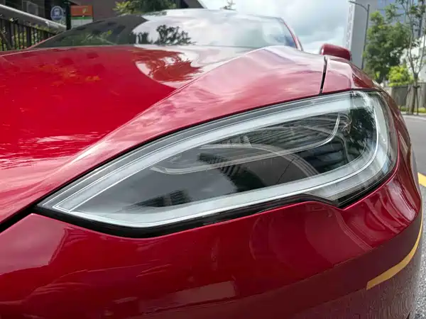 Tesla Model S 2017