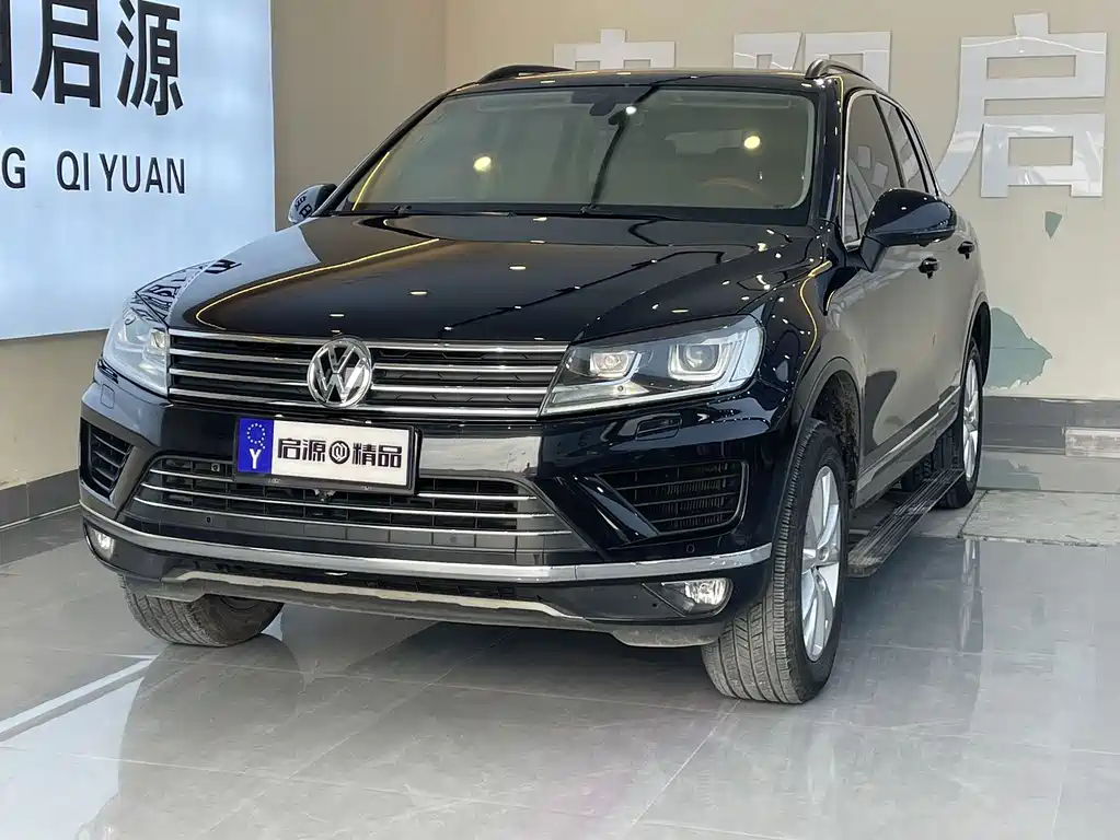 Volkswagen Touareg 2017 — фото 1