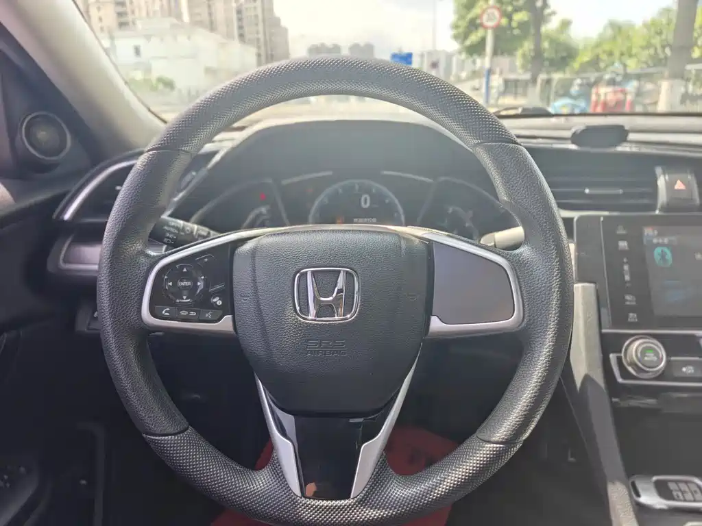 Honda Civic 2021 — фото 10