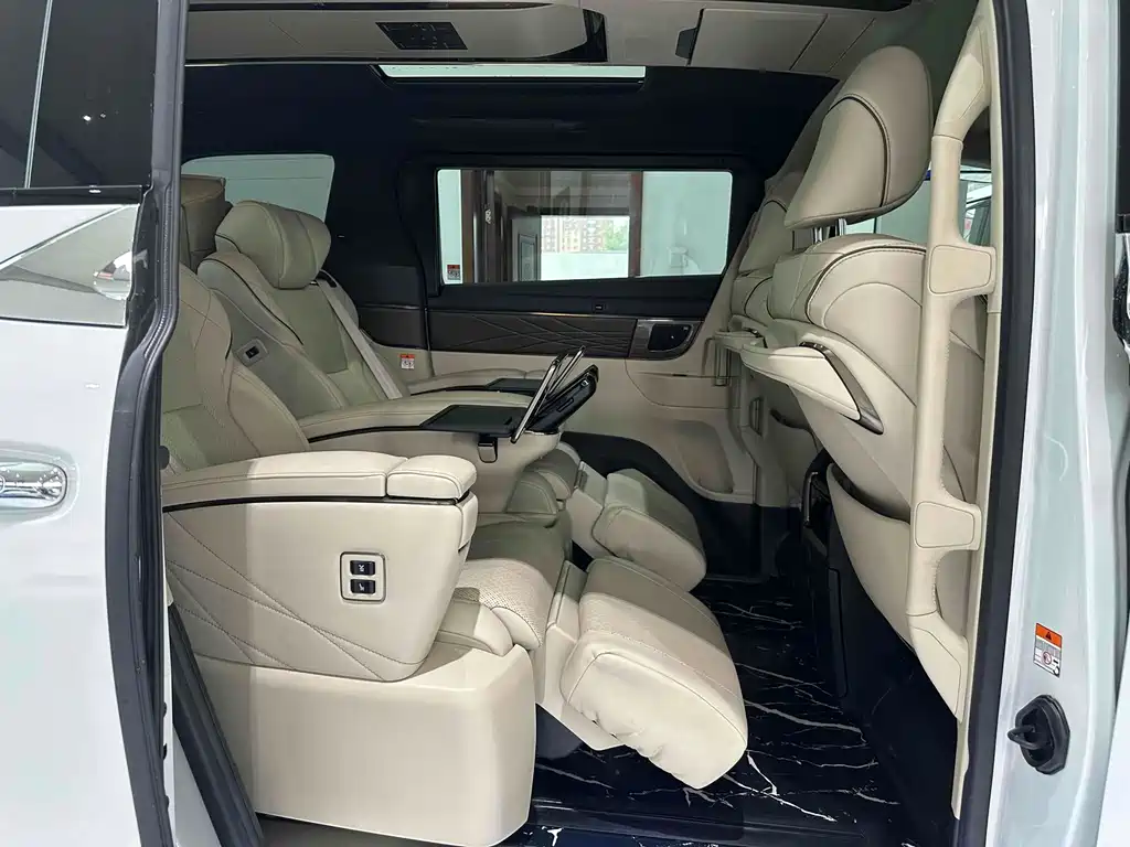 Toyota Vellfire 2024 — фото 16