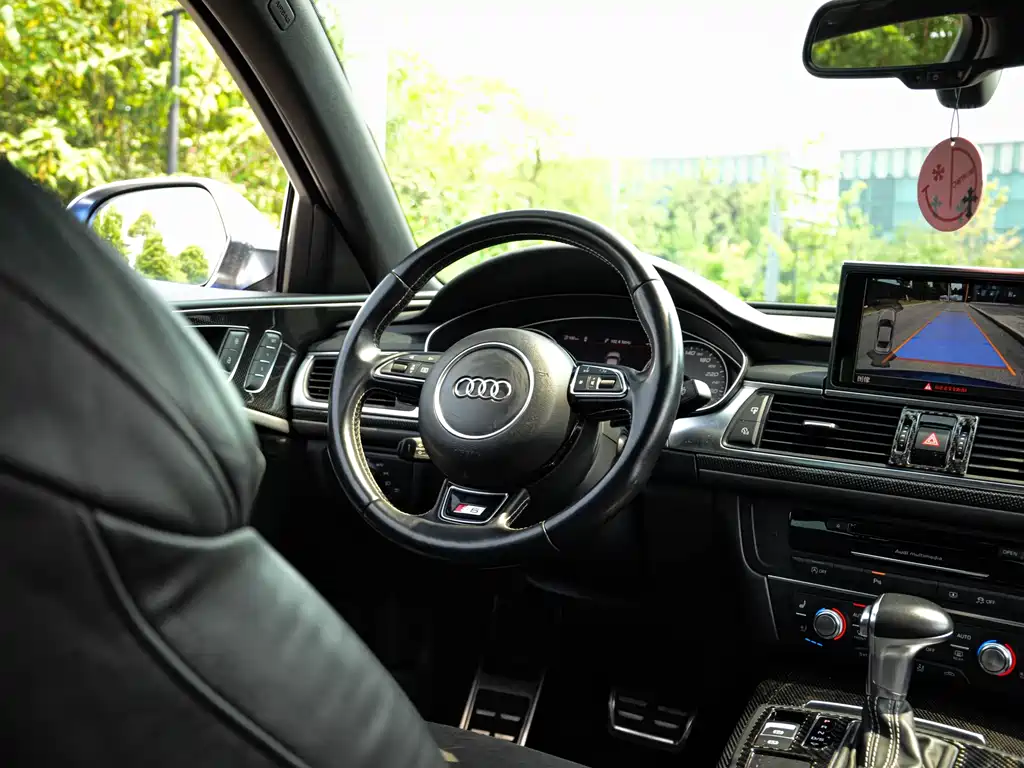 Audi S6 2015 — фото 21