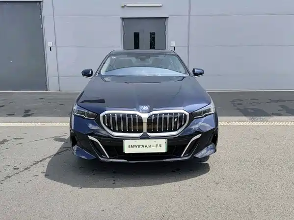 BMW i5 2026