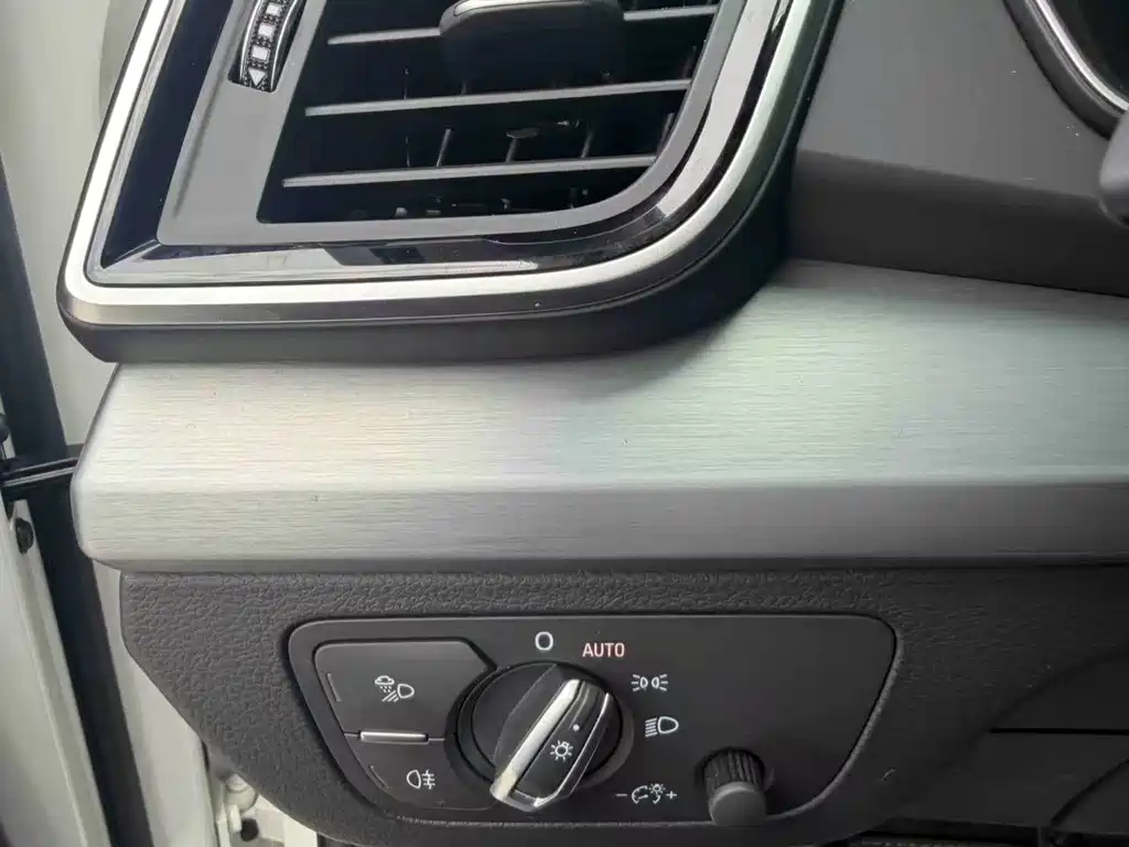 Audi Q5L 2022 — фото 14