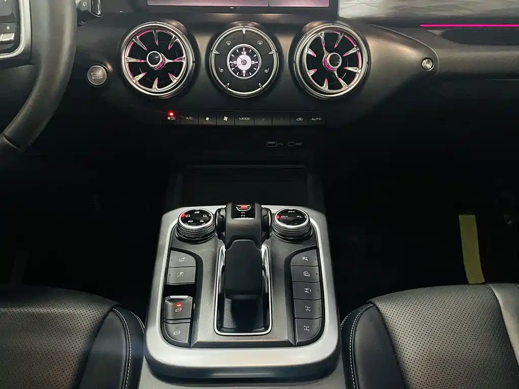 Tank 300 2024 — фото 15