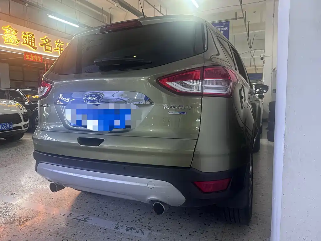 Ford Kuga 2014 — фото 9