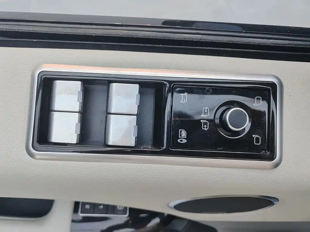 Land Rover Range Rover Sport 2015 — фото 17