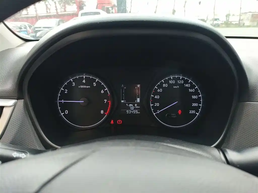 Hyundai Verna 2017 — фото 12