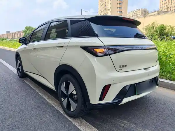 BYD Dolphin 2023