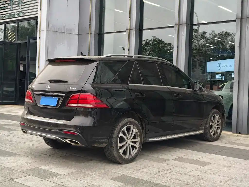 Mercedes-Benz GLE 2017 — фото 4