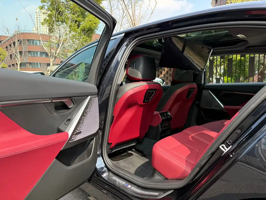 BMW i5 2025 — фото 10