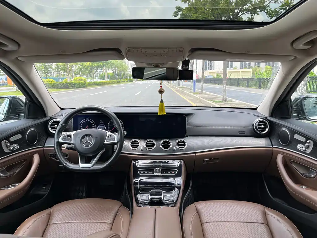 Mercedes-Benz E-Class 2017 — фото 9