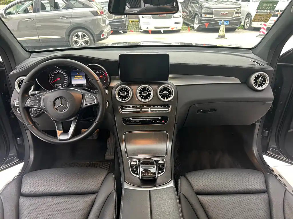 Mercedes-Benz GLC 2019