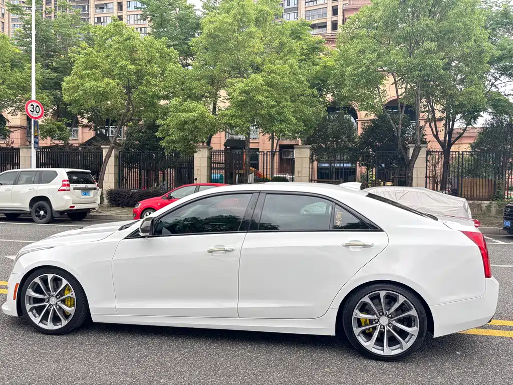 Cadillac ATS-L 2018 — фото 10