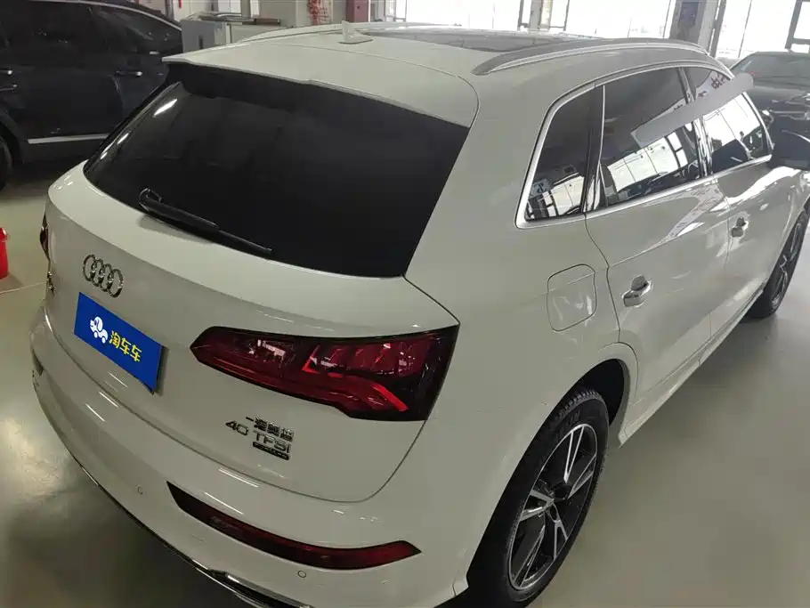 Audi Q5L 2020 — фото 3
