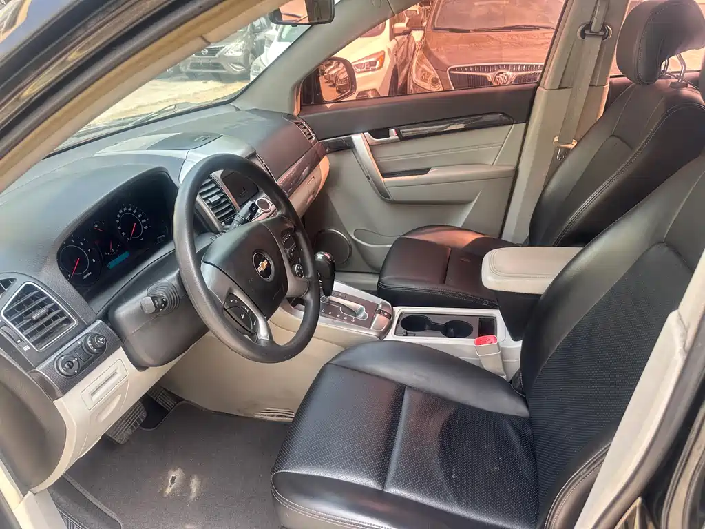 Chevrolet Captiva 2015 — фото 11