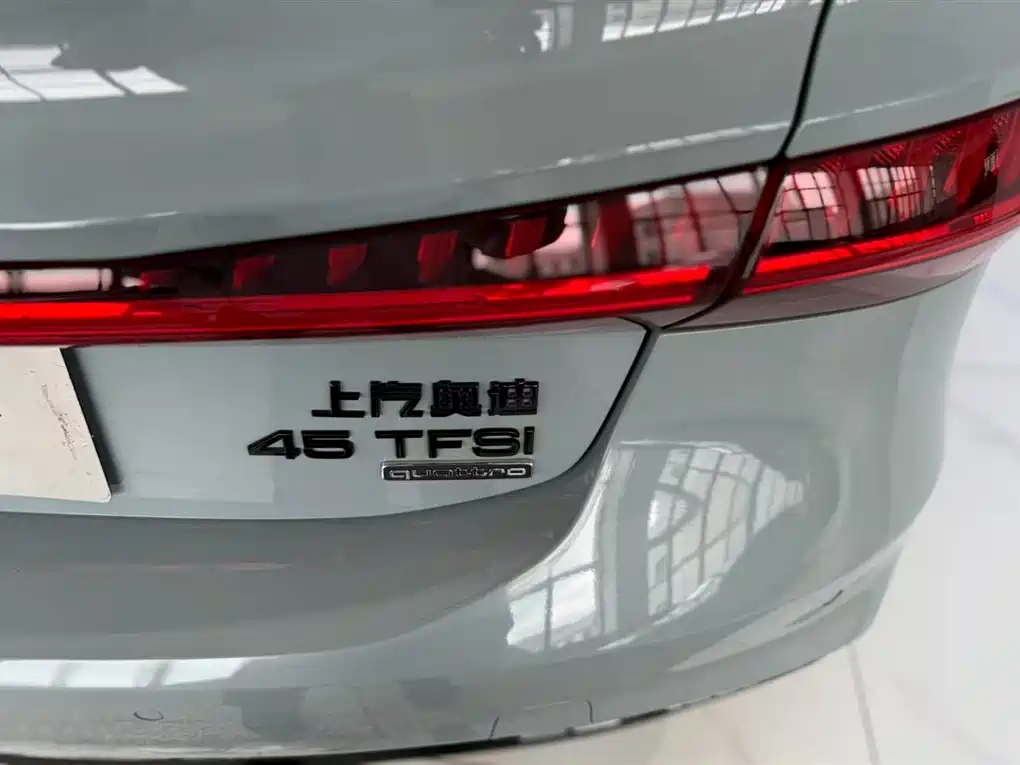 Audi A7L 2025 — фото 17